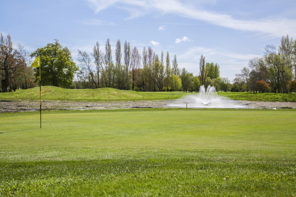 Dudsbury Golf Club - And